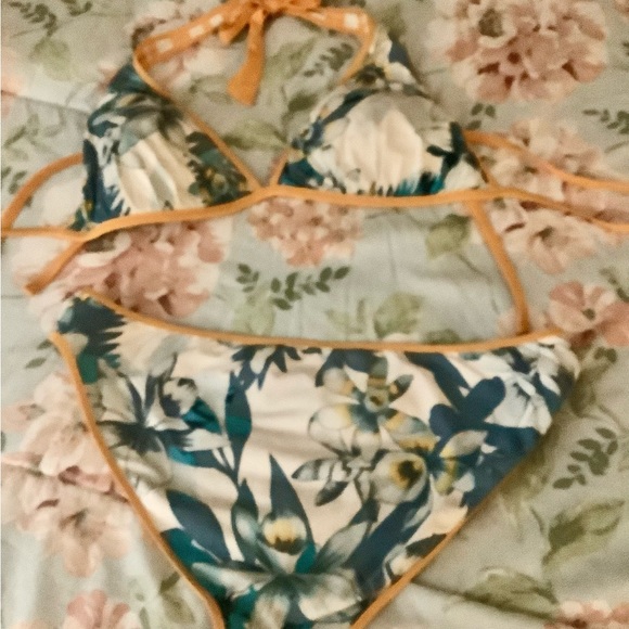 Bikini floral striped Reversible size 14/16 XL yellow stripped one side … - Picture 7 of 13